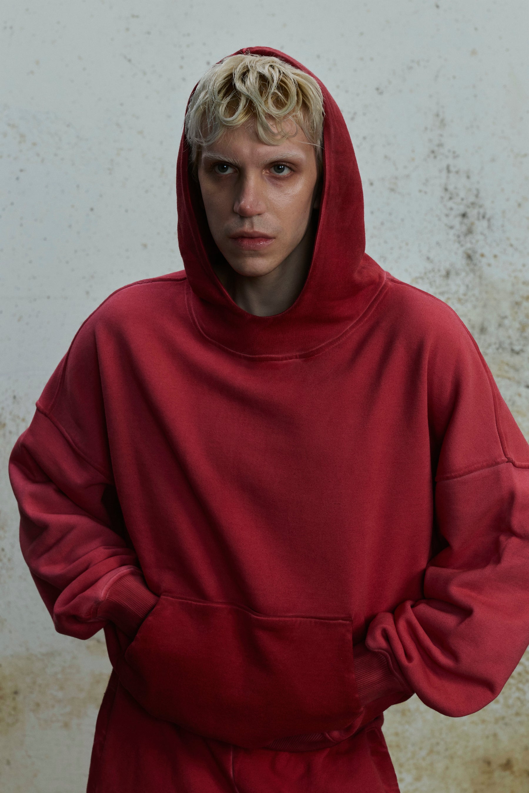 LINE I — HOODIE FADED RED